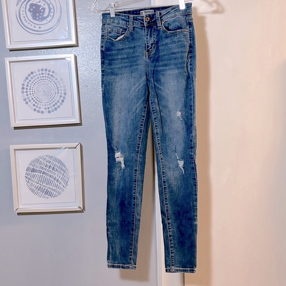 Soundgirl Women’s Distressed Shredded Blue Jeans Junior Size 5 - Picture 1 of 5